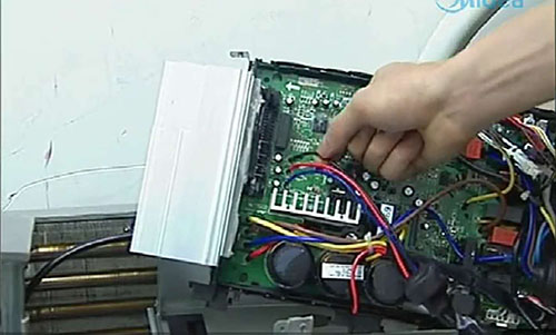 嘉荫美的空调电话是多少